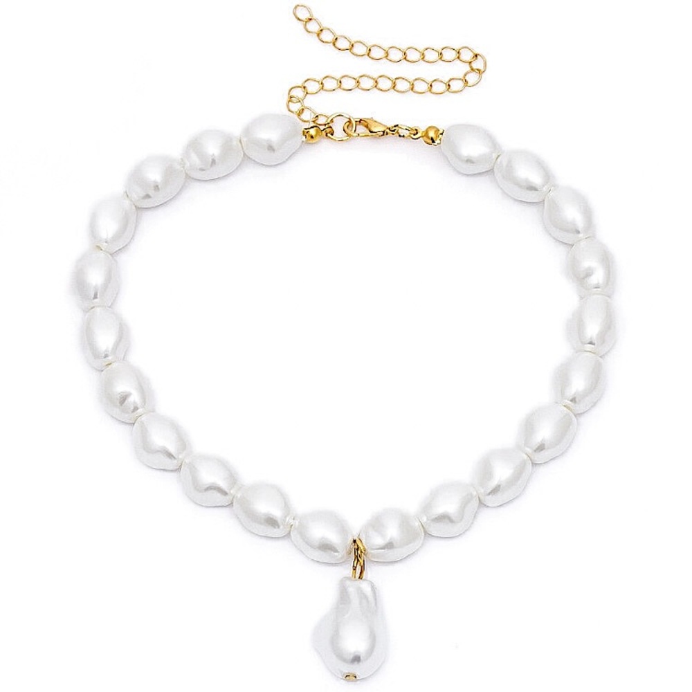 Elegant White Pearl Necklace - Picture 6 of 7